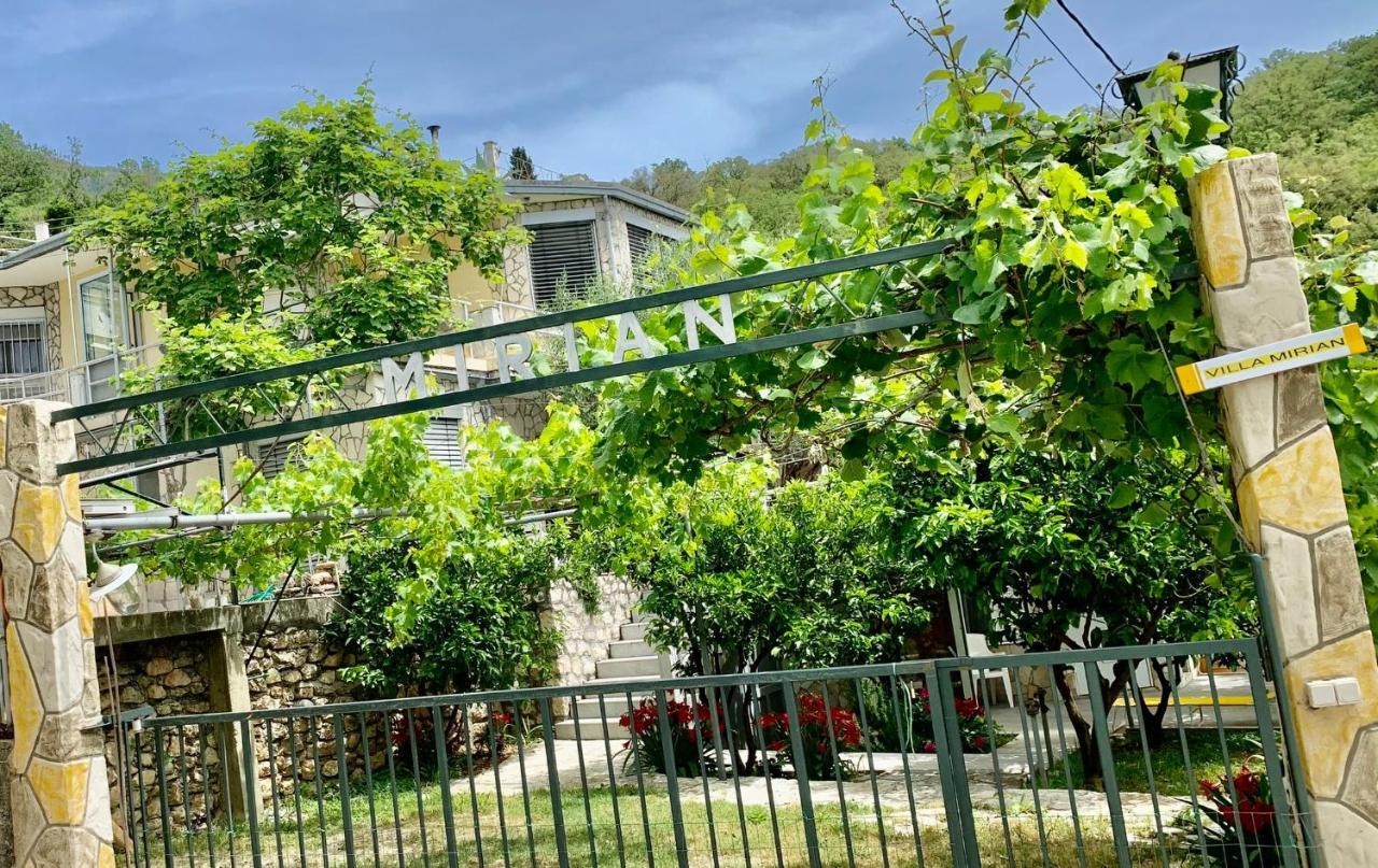 Apartments Mirian Petrovac Luaran gambar