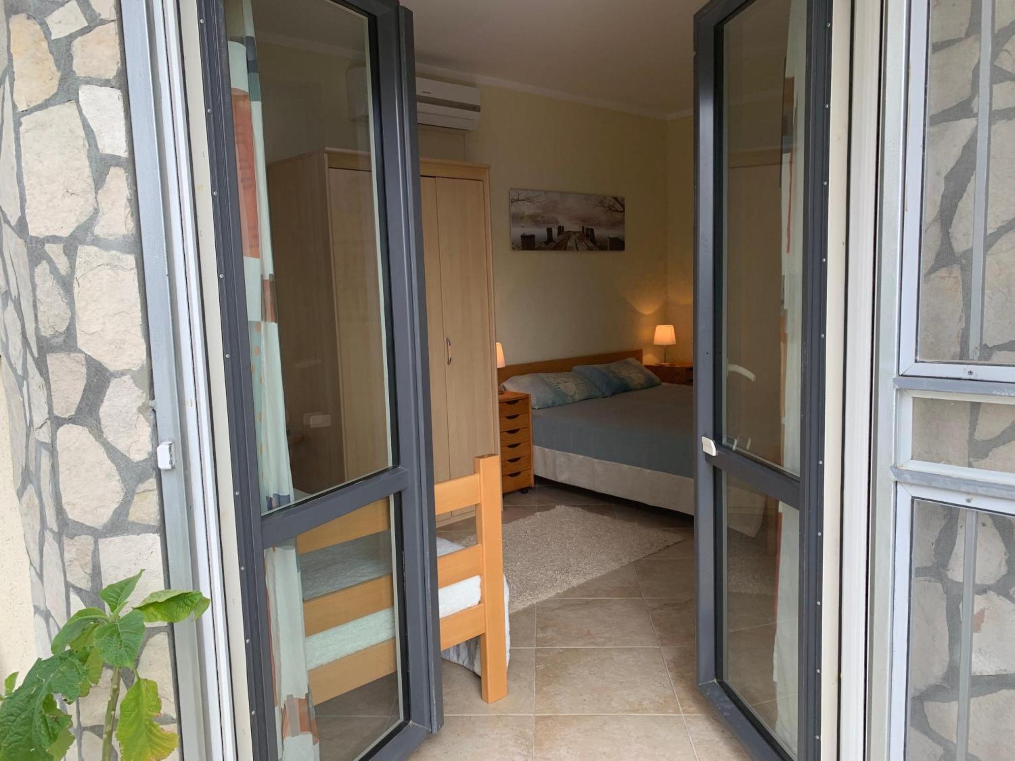 Apartments Mirian Petrovac Luaran gambar